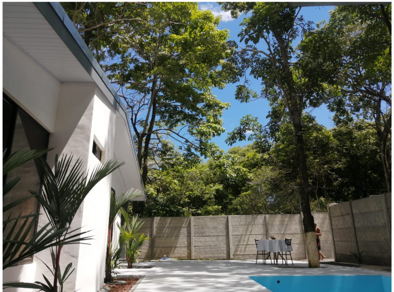 Modern home with three bedrooms, two bathrooms minutes away from the beach