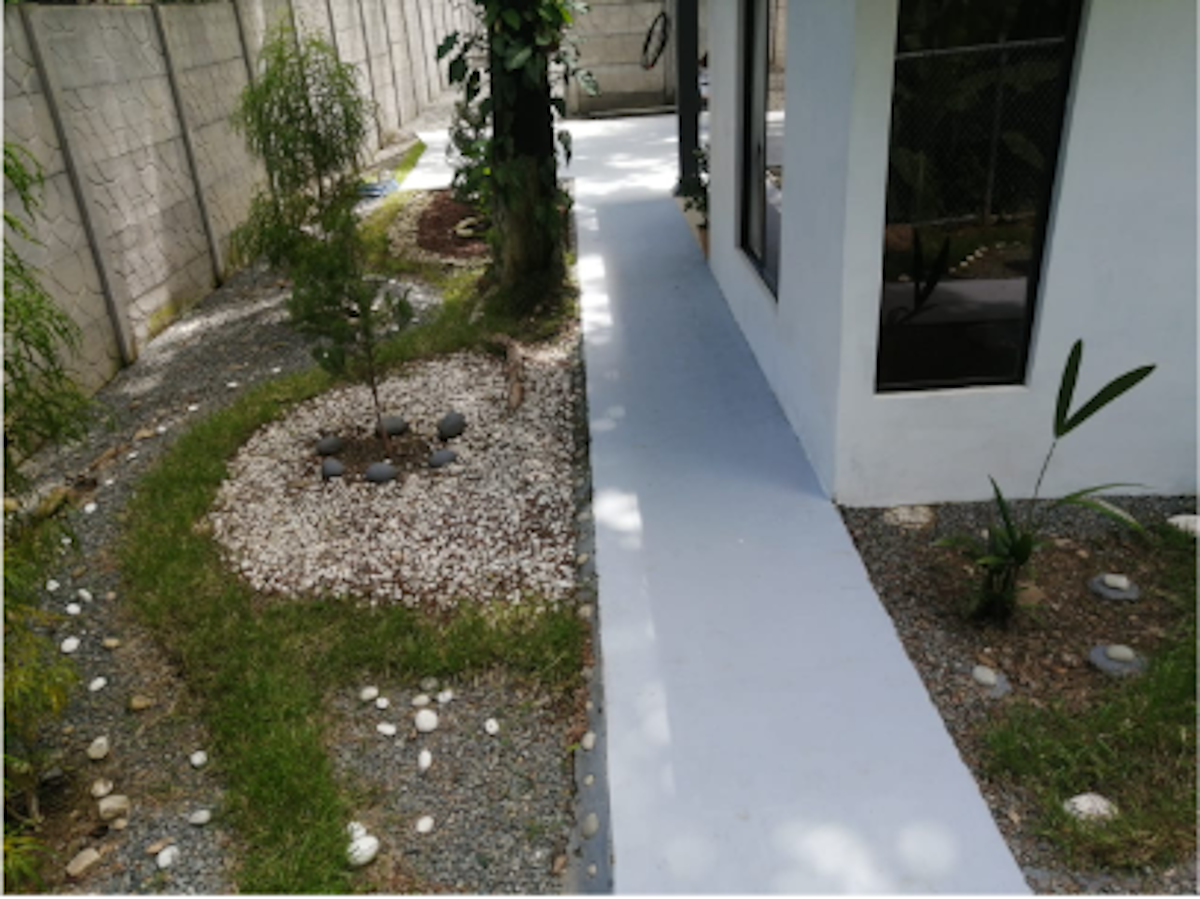 Modern home with three bedrooms, two bathrooms minutes away from the beach